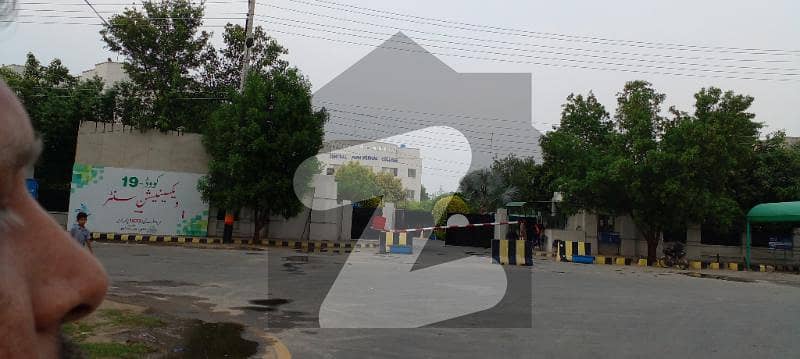 سینٹرل پارک ۔ بلاک اے سینٹرل پارک ہاؤسنگ سکیم لاہور میں 5 مرلہ رہائشی پلاٹ 70 لاکھ میں برائے فروخت۔