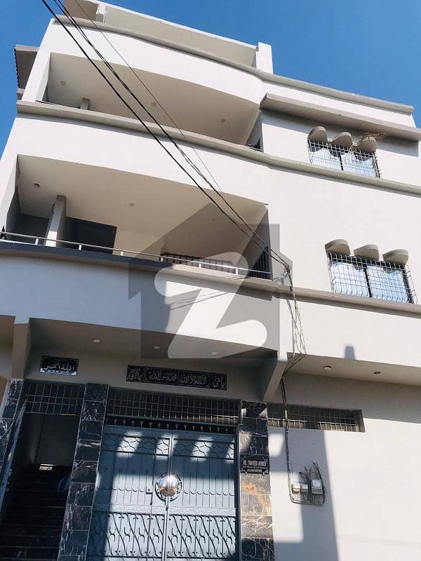 گلشنِ معمار - سیکٹر کیو گلشنِ معمار گداپ ٹاؤن کراچی میں 2 کمروں کا 6 مرلہ بالائی پورشن 25 ہزار میں کرایہ پر دستیاب ہے۔