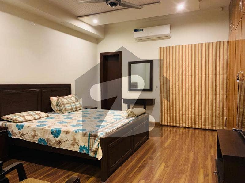 نیسپاک سکیم فیز 1 کالج روڈ لاہور میں 9 کمروں کا 1.8 کنال مکان 8.5 کروڑ میں برائے فروخت۔