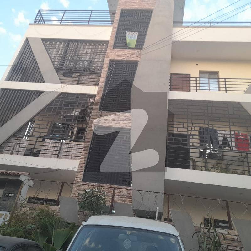 شرف آباد گلشنِ اقبال ٹاؤن کراچی میں 3 کمروں کا 7 مرلہ بالائی پورشن 2.65 کروڑ میں برائے فروخت۔
