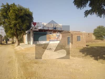 533.3 Square Yards Commercial Plot In Fateh Chowk Best Option