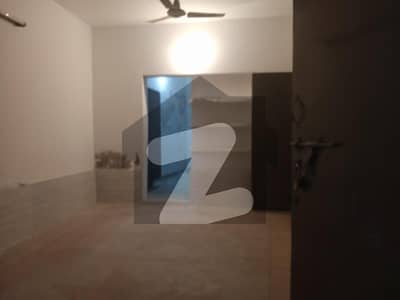 شمس کالونی لاہور میں 5 کمروں کا 4 مرلہ مکان 1.2 کروڑ میں برائے فروخت۔