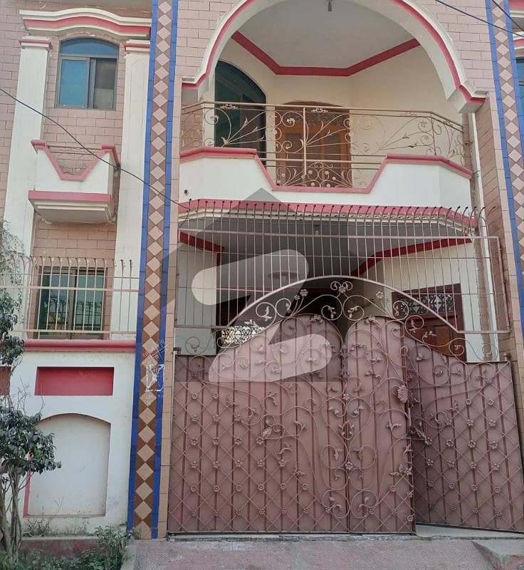 خیابان کالونی 2 فیصل آباد میں 4 کمروں کا 5 مرلہ مکان 45 ہزار میں کرایہ پر دستیاب ہے۔