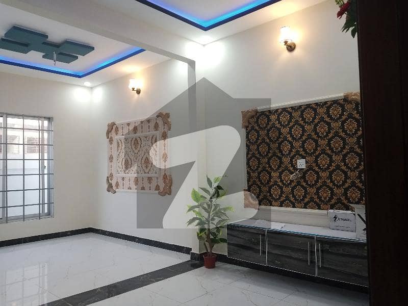 ال-حمد گارڈنز پائن ایونیو لاہور میں 3 کمروں کا 3 مرلہ مکان 45 ہزار میں کرایہ پر دستیاب ہے۔