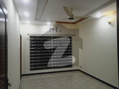 بحریہ ٹاؤن فیز 4 بحریہ ٹاؤن راولپنڈی راولپنڈی میں 1 کمرے کا 10 مرلہ کمرہ 22 ہزار میں کرایہ پر دستیاب ہے۔