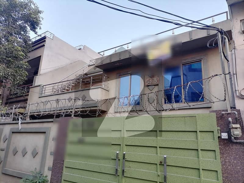10 Marla House Is Available For sale In Allama Iqbal Town - Kashmir Block