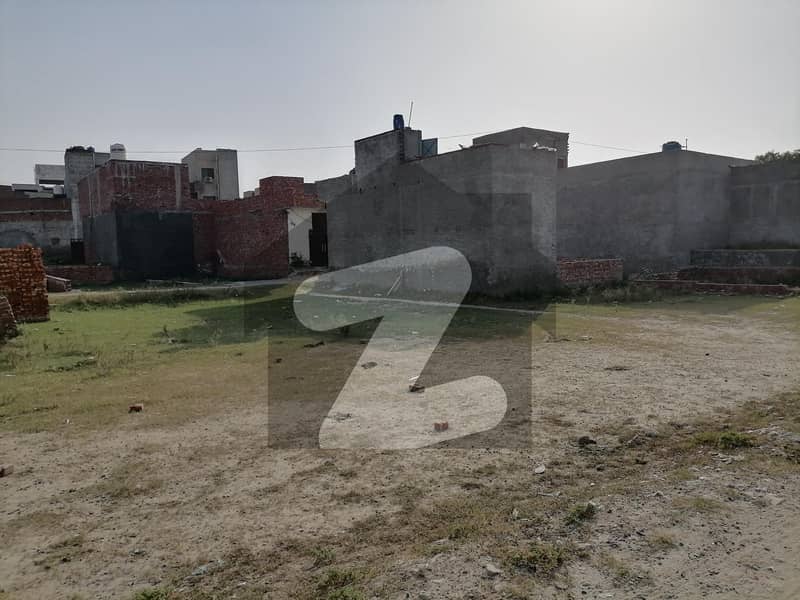 آشیانہ روڈ لاہور میں 5 مرلہ رہائشی پلاٹ 25 لاکھ میں برائے فروخت۔