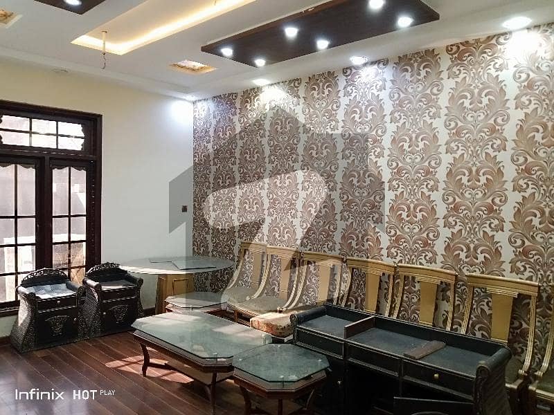 نشیمن کالونی ملتان میں 3 کمروں کا 7 مرلہ مکان 1.4 کروڑ میں برائے فروخت۔