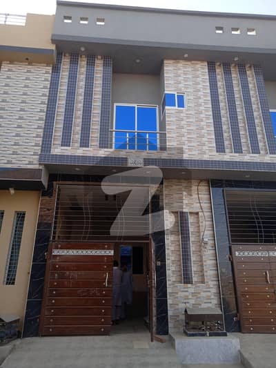 یونس ٹاؤن فیصل آباد میں 3 کمروں کا 2 مرلہ مکان 75 لاکھ میں برائے فروخت۔