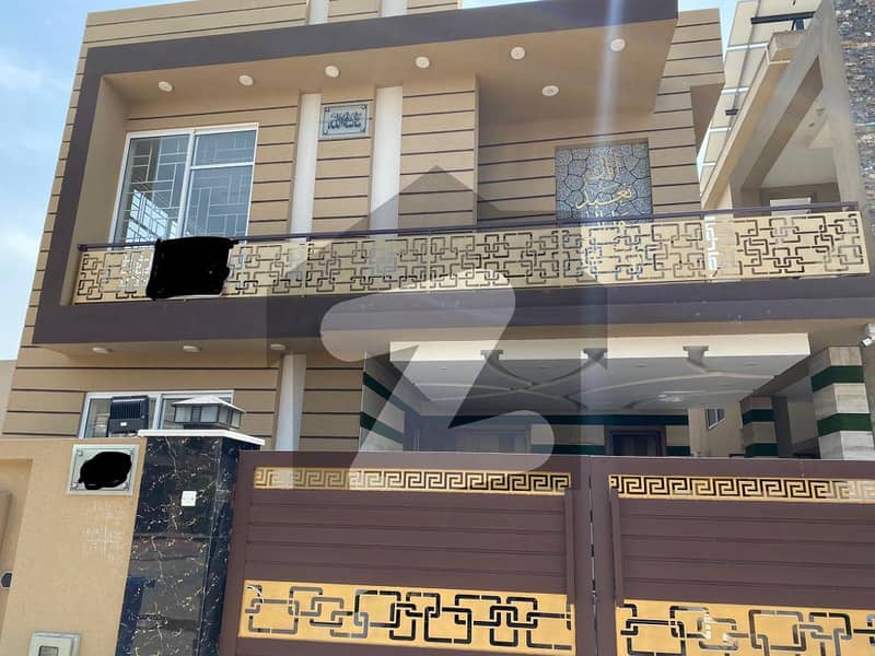 Spacious Corner House Is Available For sale In Ideal Location Of Bahria Town Phase 3
