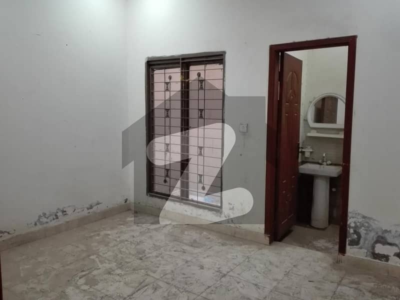 3 Marla House In Clifton Colony Is Available