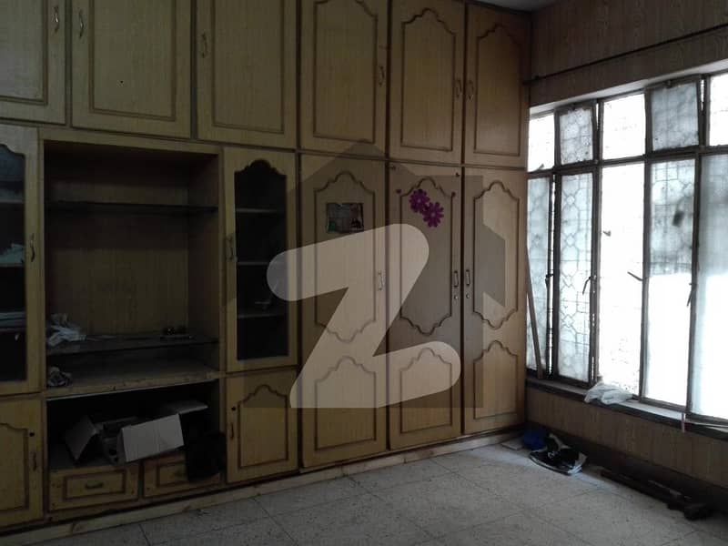 Tripple Storey 4 Marla House For sale In Lalazar Lalazar