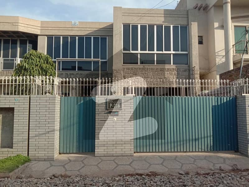 Ideally Located House For sale In Saeed Colony Available
