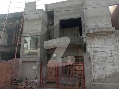 سعید کالونی فیصل آباد میں 2 کمروں کا 2 مرلہ مکان 40 لاکھ میں برائے فروخت۔