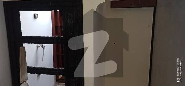 آئی ۔ 11 اسلام آباد میں 2 کمروں کا 1.35 کنال عمارت 30 کروڑ میں برائے فروخت۔