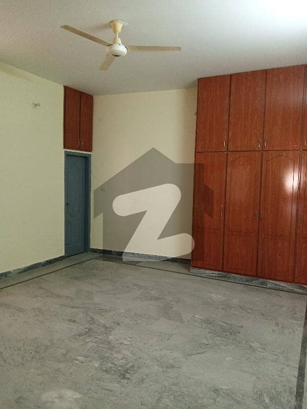 میسرائل روڈ راولپنڈی میں 2 کمروں کا 8 مرلہ مکان 1.2 کروڑ میں برائے فروخت۔