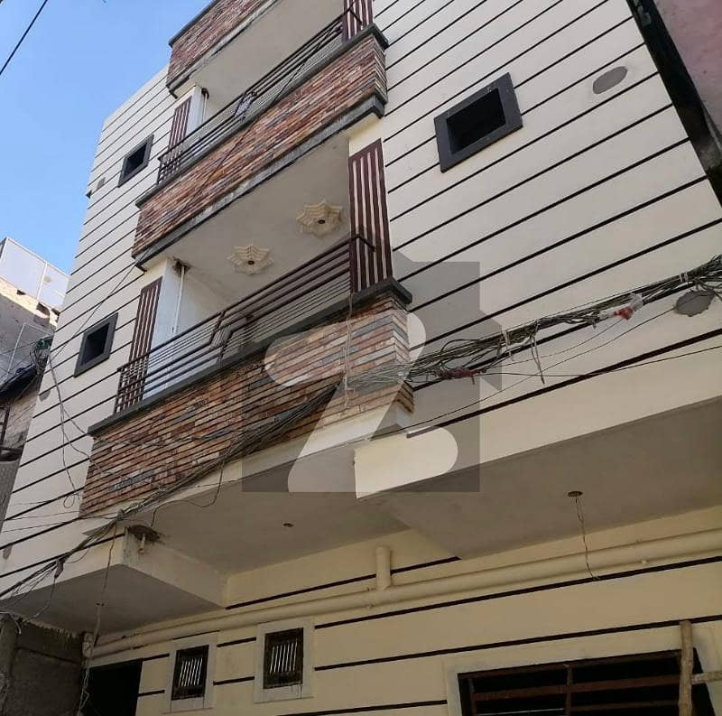 ناظم آباد - بلاک 5ای ناظم آباد کراچی میں 3 کمروں کا 4 مرلہ فلیٹ 70 لاکھ میں برائے فروخت۔