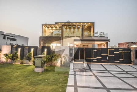 1 Kanal Luxury Brand New House For Rent
