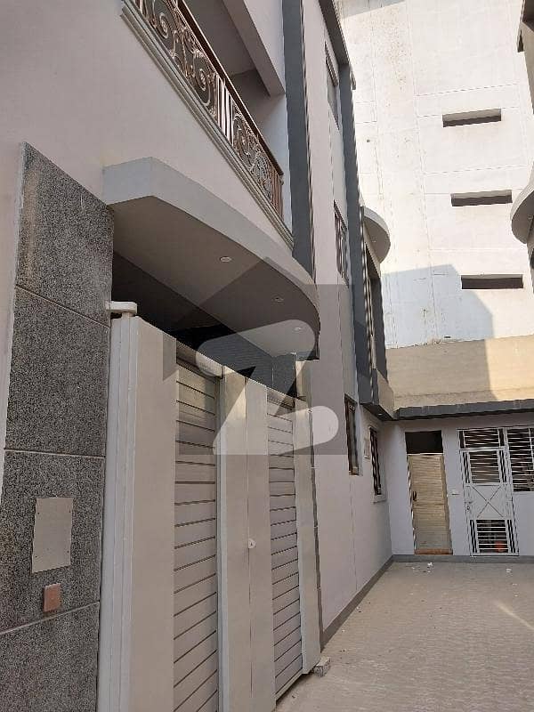 شرف آباد گلشنِ اقبال ٹاؤن کراچی میں 4 کمروں کا 9 مرلہ مکان 8.5 کروڑ میں برائے فروخت۔