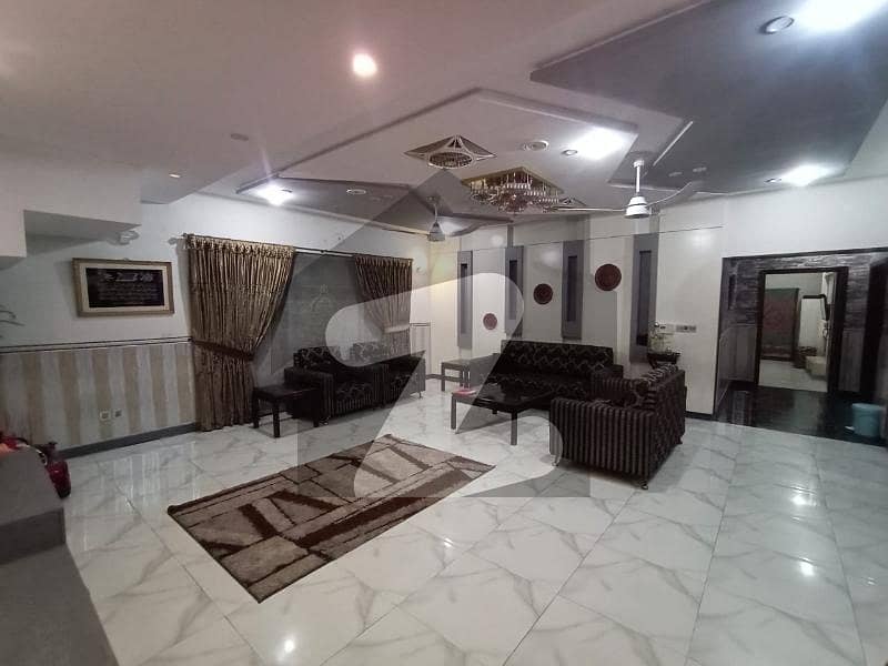 ایل ڈی اے ایوینیو ۔ بلاک ڈی ایل ڈی اے ایوینیو لاہور میں 4 کمروں کا 1 کنال بالائی پورشن 60 ہزار میں کرایہ پر دستیاب ہے۔