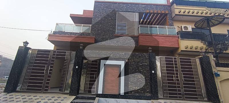 حیات آباد فیز 7 حیات آباد پشاور میں 9 کمروں کا 10 مرلہ مکان 5.9 کروڑ میں برائے فروخت۔