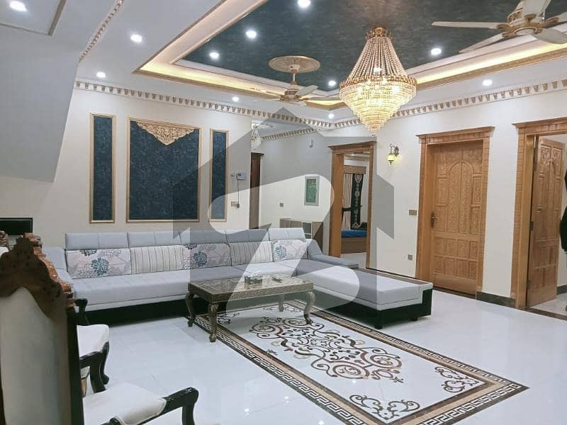 22 Marla Beautiful Furnished House For Sale Rafi Extention Block Sector-e Bahria Town Lahore
