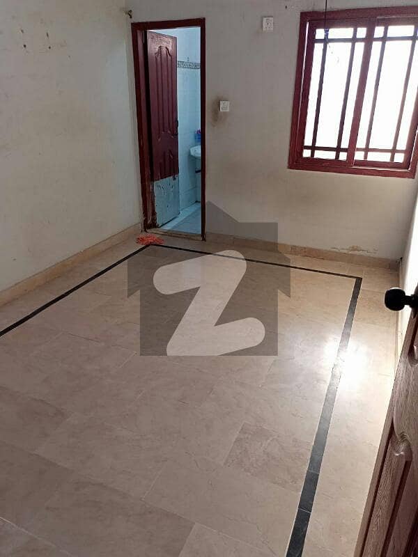 محمود آباد کراچی میں 3 کمروں کا 4 مرلہ فلیٹ 28 ہزار میں کرایہ پر دستیاب ہے۔