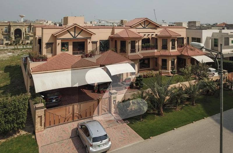 ڈی ایچ اے فیز 6 ڈیفنس (ڈی ایچ اے) لاہور میں 6 کمروں کا 2 کنال مکان 19 کروڑ میں برائے فروخت۔