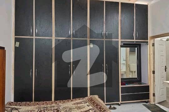 گلشنِ مدینہ فیصل آباد میں 12 مرلہ مکان 2.25 کروڑ میں برائے فروخت۔