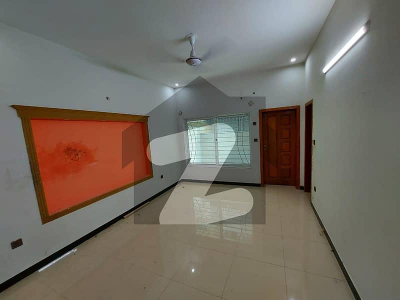 In G-13/3 300 Square Feet Flat For rent