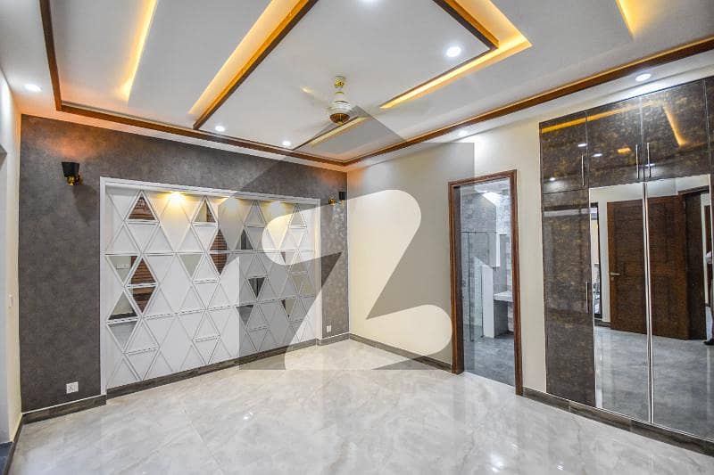 Dha Phase 6 Kanal Upper Portion For Rent Prime Location 3 Bedroom