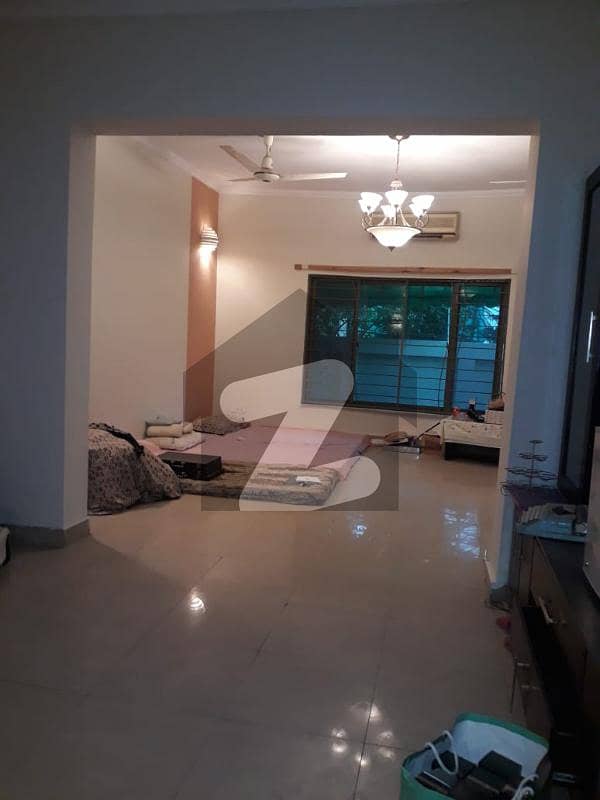 10 Marla 4 bedroom House Available For Sale in sector F askari 10