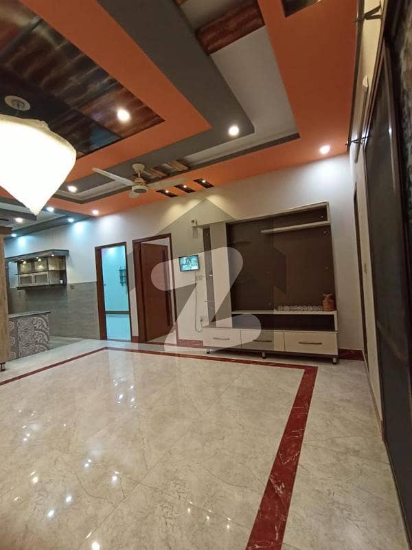 Portion 240 Sq Yards, 2nd Floor With Roof For Sale Block 7 Gulshan Iqbal