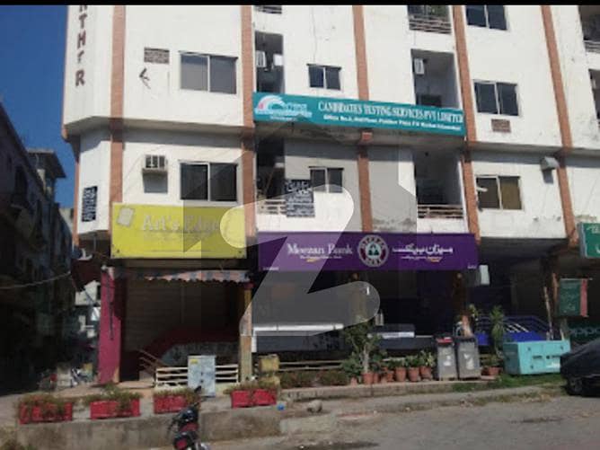 F,8/ Markaz Commercial Flat 2nd Floor 2 Bed Attached Bath Dd Best Location Suitable For Office Use
