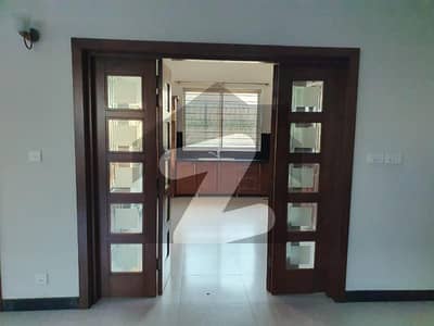 F-11 Hamza Tower Apartment For Sale