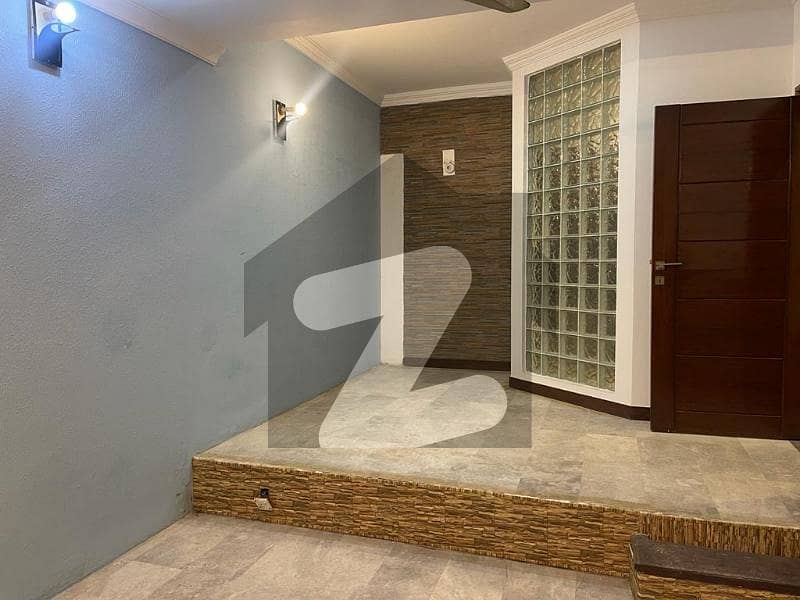 ای ۔ 11/2 ای ۔ 11 اسلام آباد میں 6 کمروں کا 8 مرلہ مکان 2 لاکھ میں کرایہ پر دستیاب ہے۔ ای ۔ 11/2 ای ۔ 11 اسلام آباد میں 6 کمروں کا 8 مرلہ مکان 2 لاکھ میں کرایہ پر دستیاب ہے۔