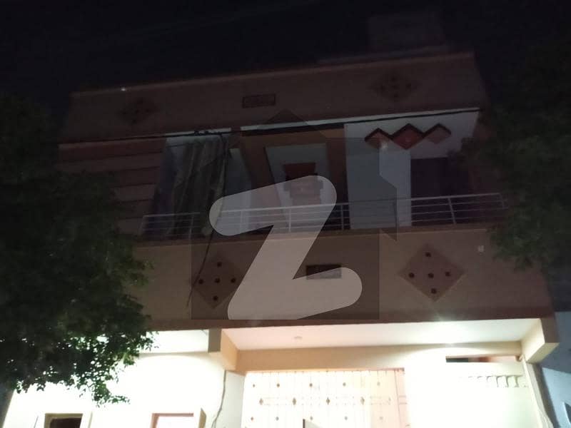 ناظم آباد کراچی میں 4 کمروں کا 3 مرلہ مکان 38 ہزار میں کرایہ پر دستیاب ہے۔