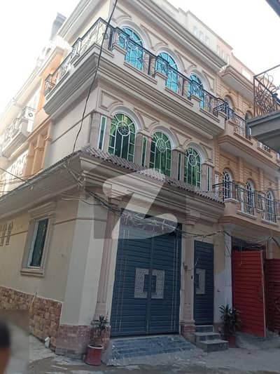 عزت خان چوک پشاور میں 4 کمروں کا 3 مرلہ مکان 1.1 کروڑ میں برائے فروخت۔