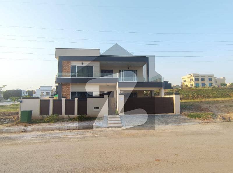 22 Marla House available for sale in Bahria Town Phase 8 Usman D