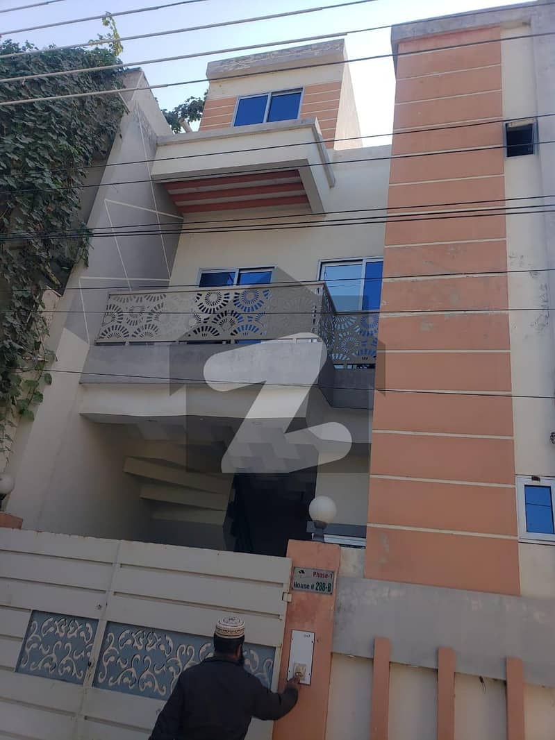 In Jeewan City - Phase 3 House Sized 3.5 Marla For sale