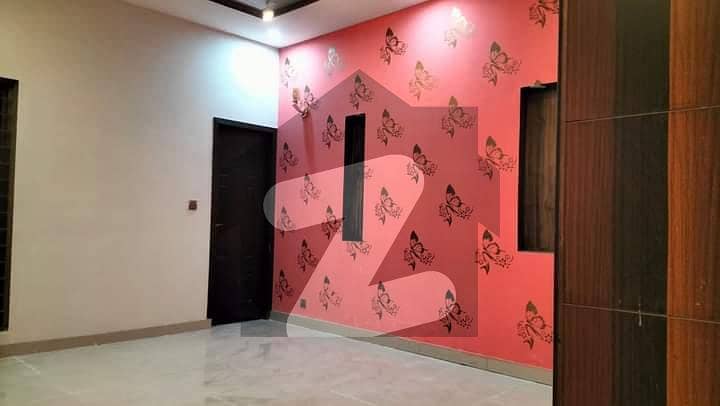 ایل ڈی اے ایوینیو ۔ بلاک ڈی ایل ڈی اے ایوینیو لاہور میں 3 کمروں کا 1 کنال بالائی پورشن 55 ہزار میں کرایہ پر دستیاب ہے۔