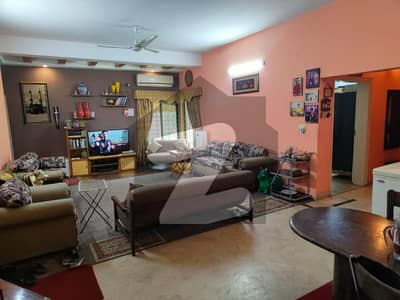 راجپوت ٹاؤن لاہور میں 3 کمروں کا 19 مرلہ مکان 3.8 کروڑ میں برائے فروخت۔