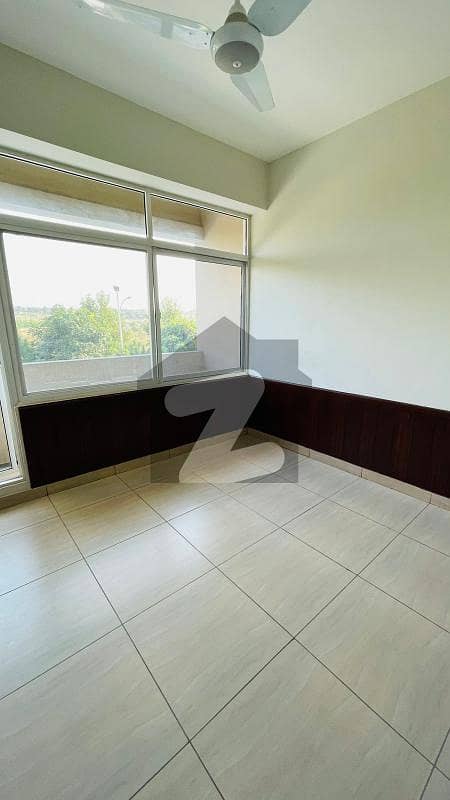 2600 Sq Ft Office, 2nd Floor, Luxus Mall & Residency, Gulberg Greens For Rent