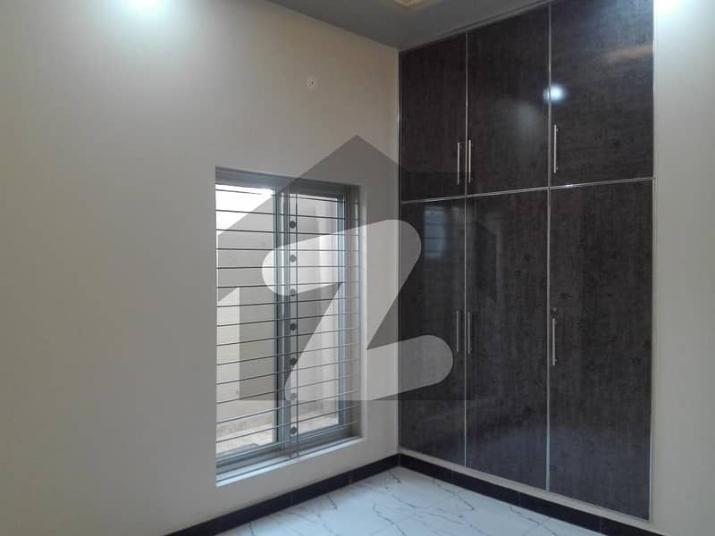 Ideal 5 Marla House Available In Wapda Town Phase 1 - Block G5, Lahore