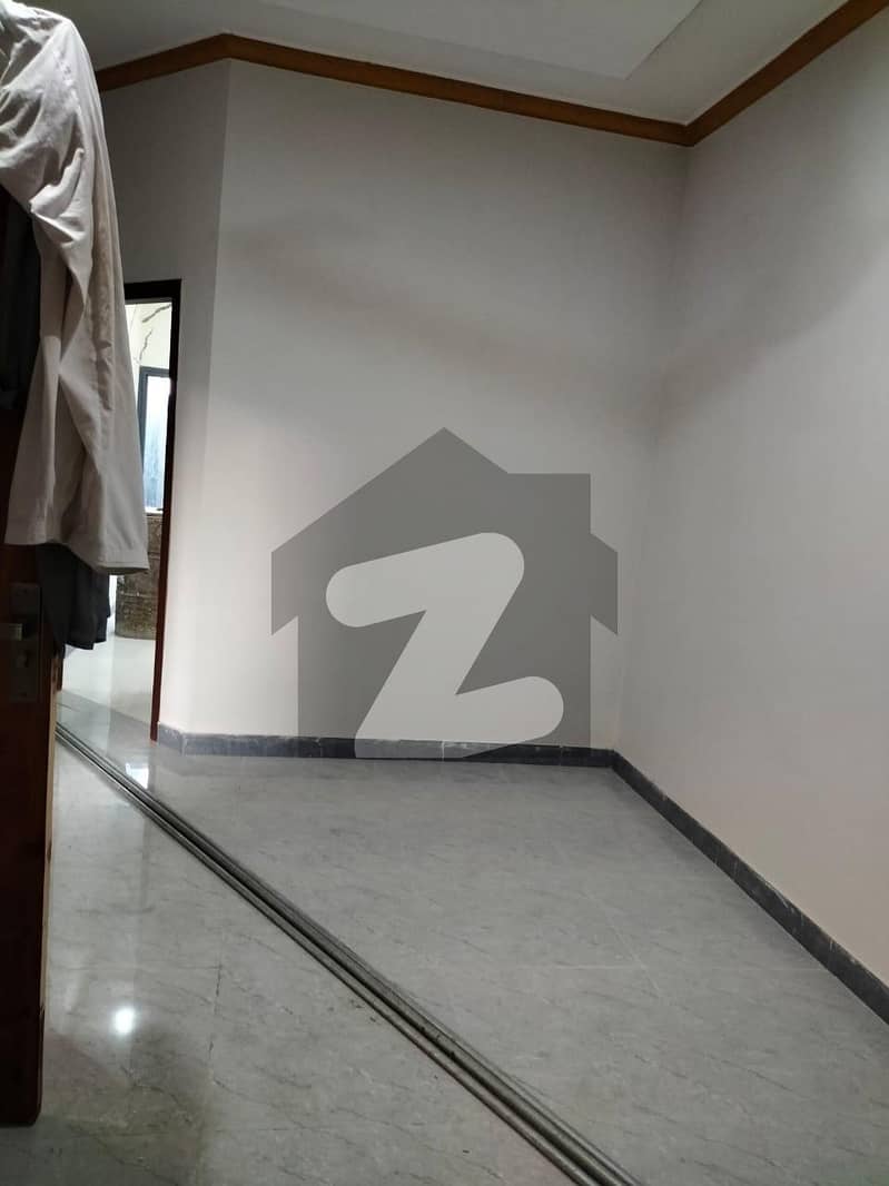 Upper Portion Of 4 Marla In Satellite Town - Block C For rent