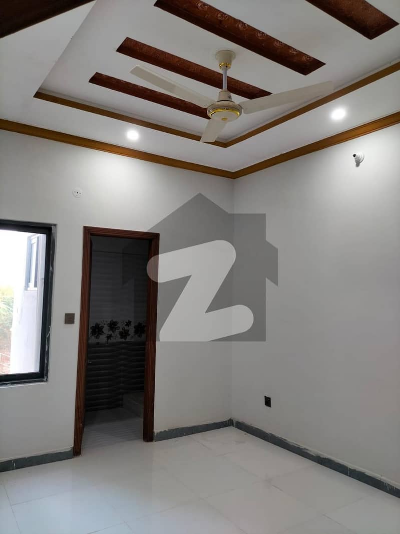 Upper Portion Of 4 Marla In Satellite Town - Block C For rent