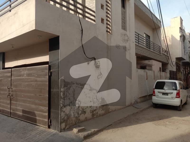 خیابانِ کالونی فیصل آباد میں 10 مرلہ مکان 2 کروڑ میں برائے فروخت۔