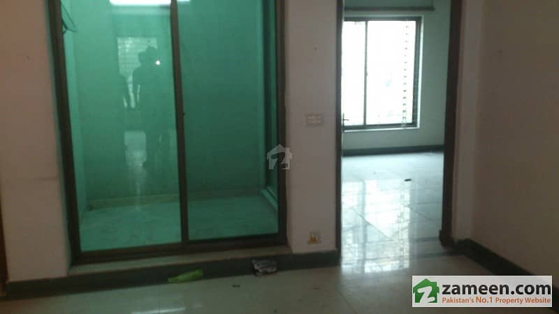 10 Marla Lower Portion For Rent In Gulshan E Lahore B Block