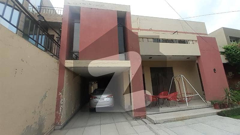 ماڈل ٹاؤن ۔ بلاک این ماڈل ٹاؤن لاہور میں 6 کمروں کا 1 کنال مکان 5.5 کروڑ میں برائے فروخت۔