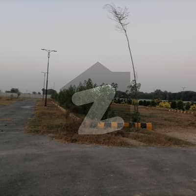 Commercial Plot In Mohammad Ali Jinnah Road For sale